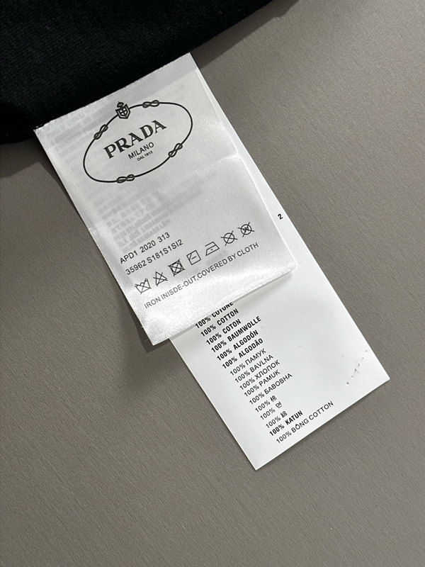 ブランドTシャツ着用イメージ